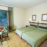 Hotel De 4*