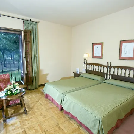 Hotel De 4*