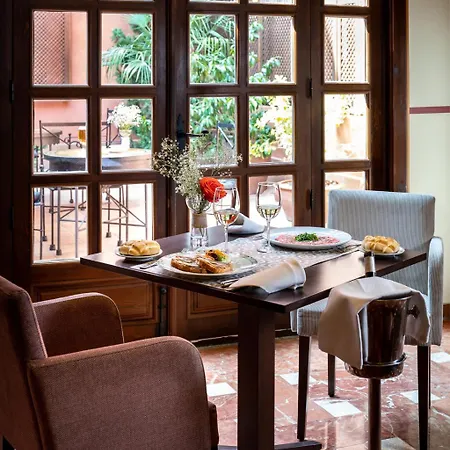 Hotel De 4*