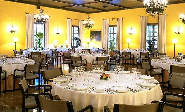 De 4* 토르데실라